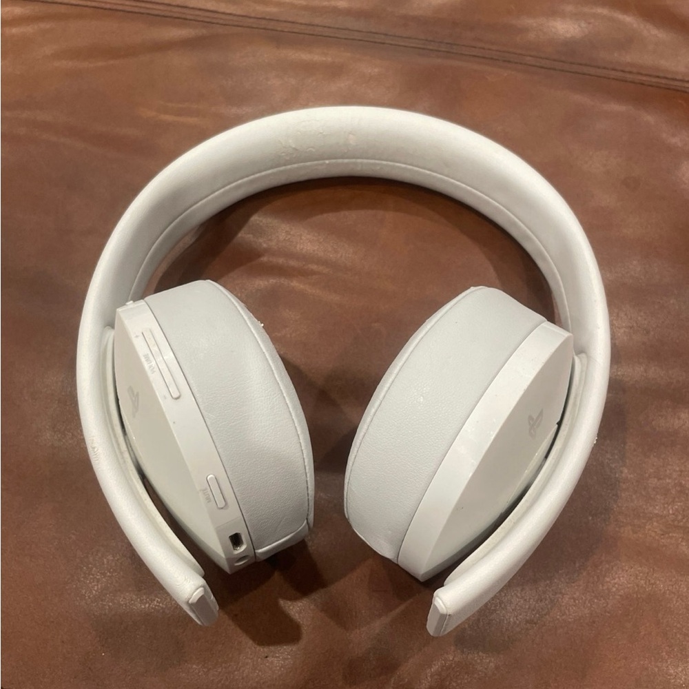 PS4 White Sony Gold Wireless Headset Gaming PlayStation NO ADAPTER